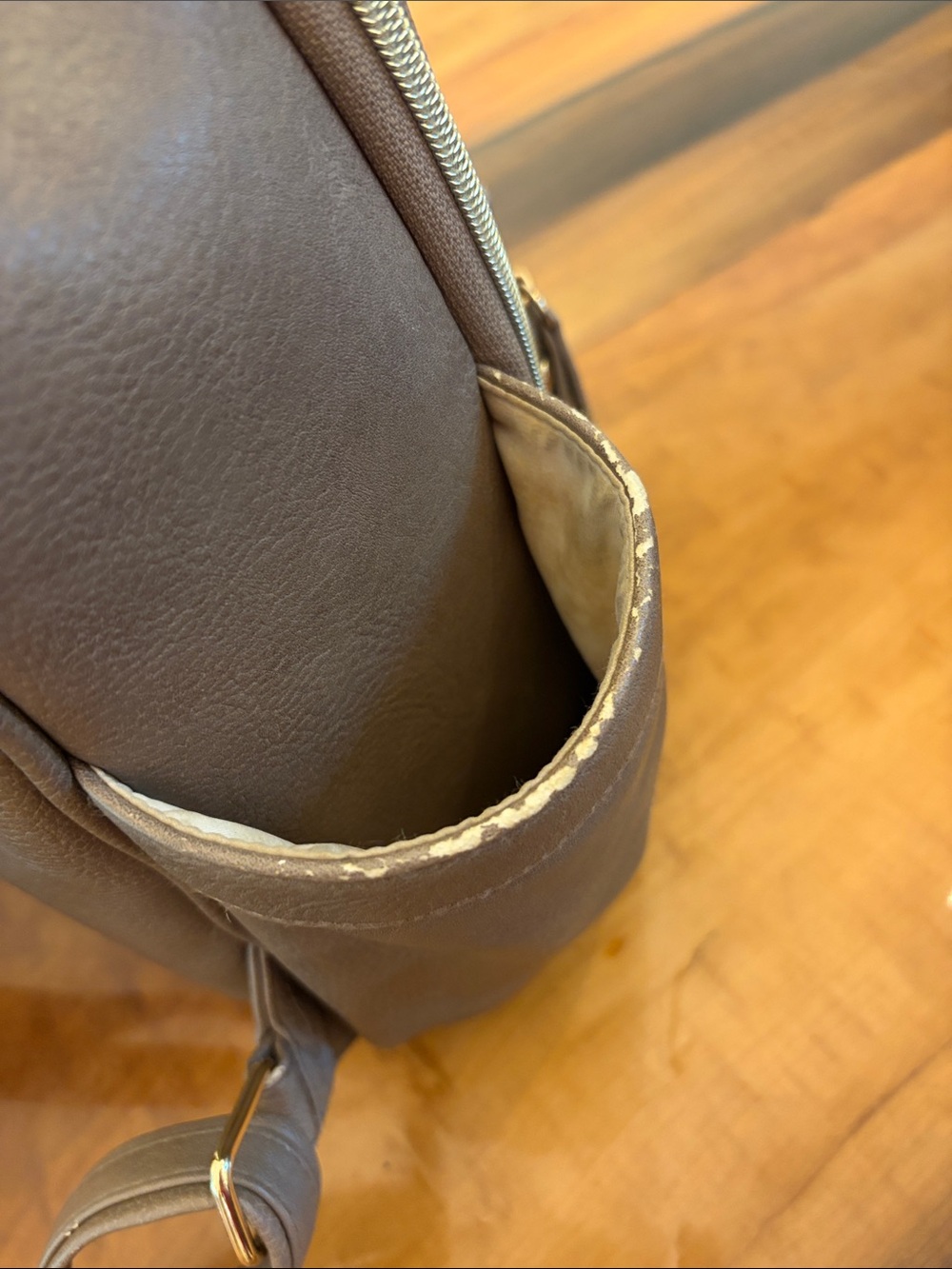 Itzy Ritzy diaper backpack - Picture 5 of 12